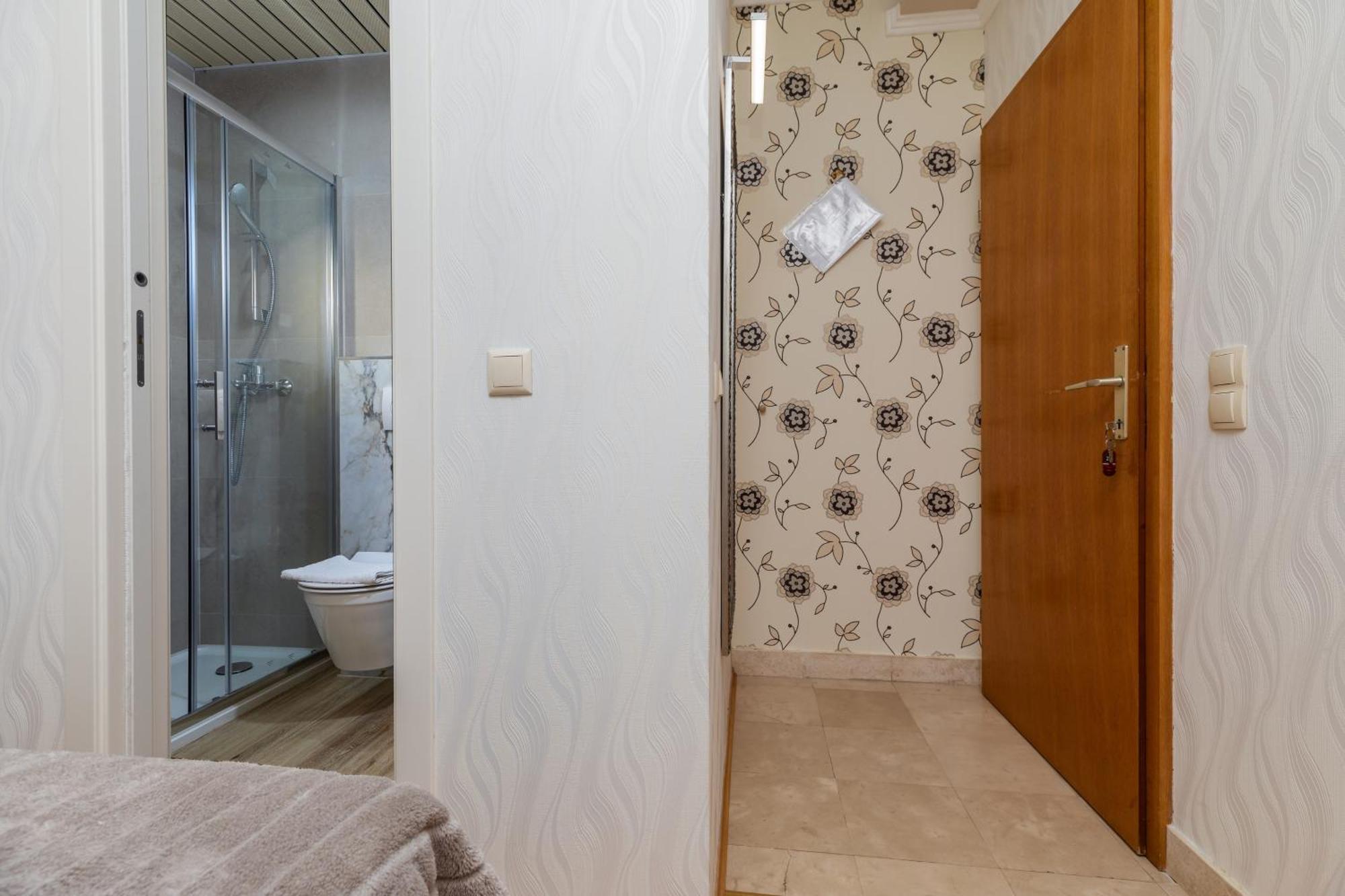 Apartments By The Sea Duce, Omis - 5973 외부 사진
