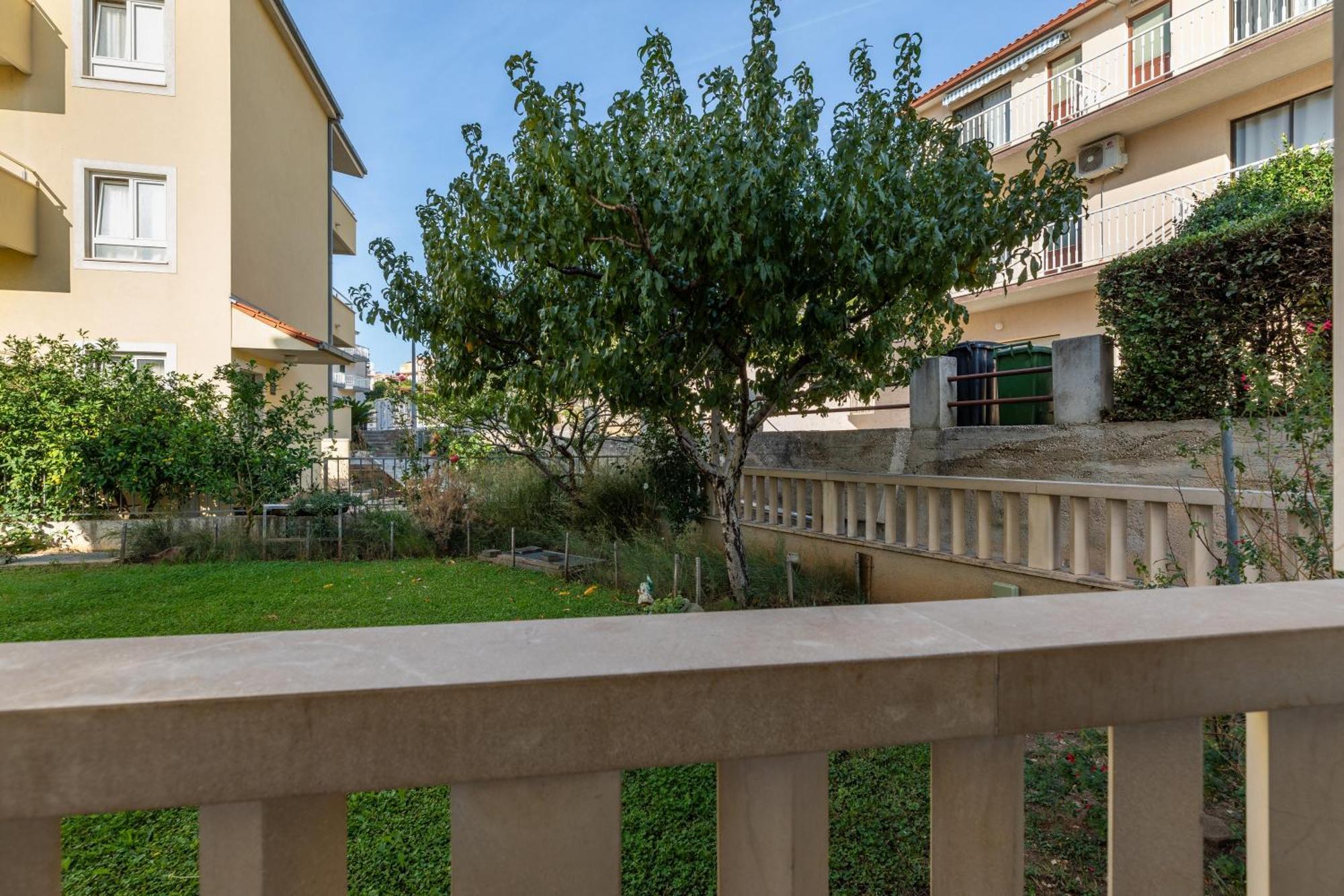 Apartments By The Sea Duce, Omis - 5973 외부 사진
